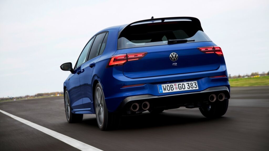 golfr_101-1030x580